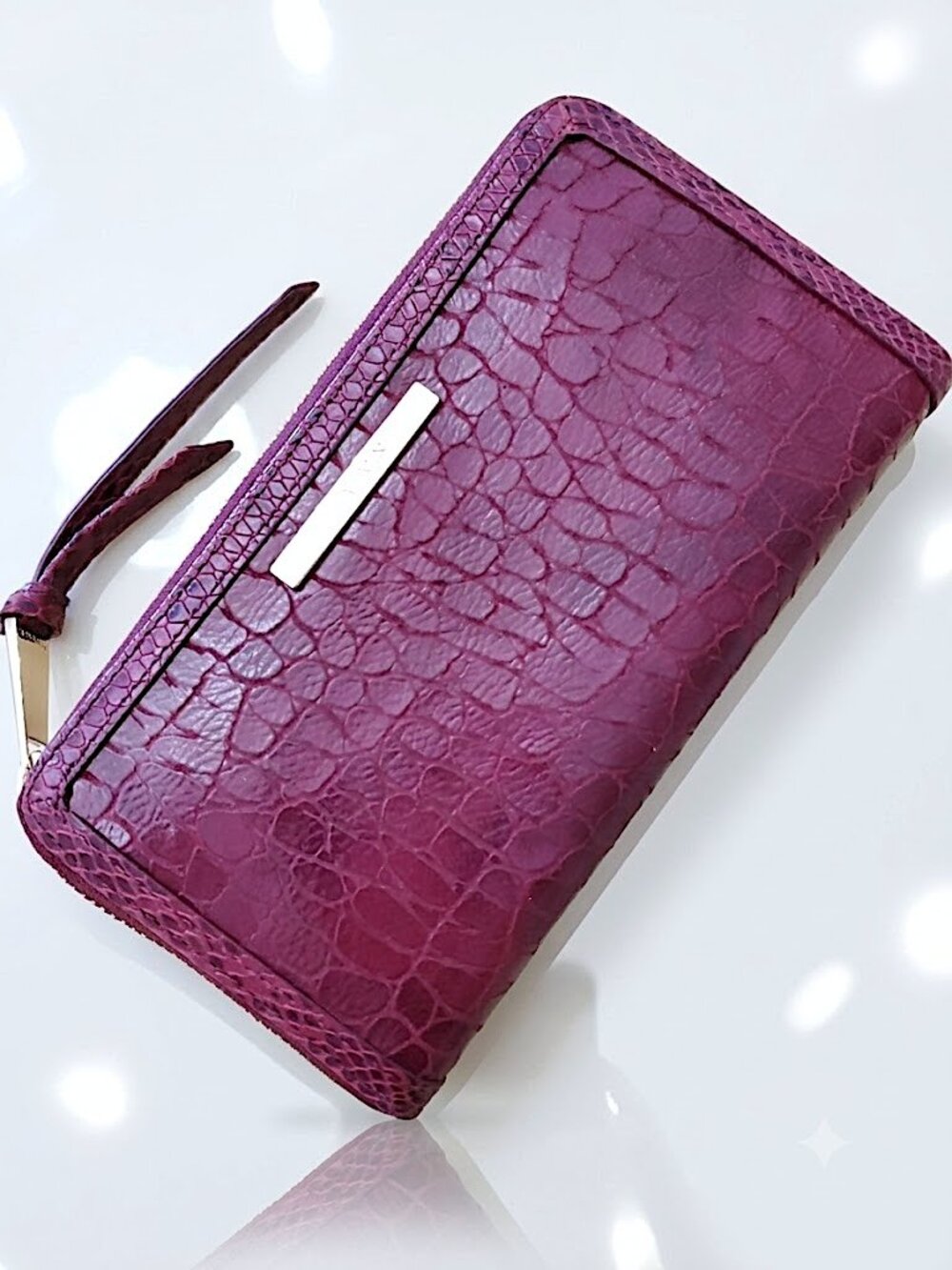 Brahmin Suri Full Zip Wallet in Cherry Lacquer Zostera Leather